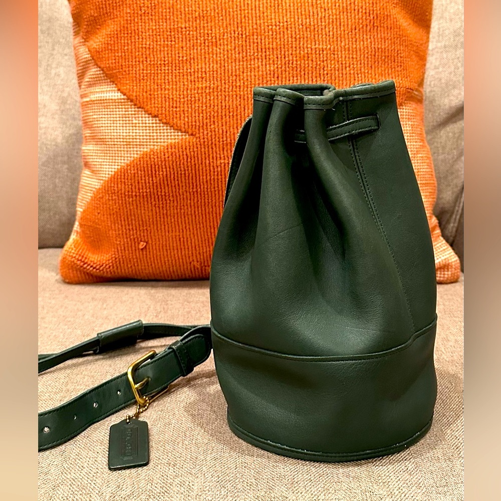 BOTTLE GREEN VINTAGE COACH BIXBY SLING, #9984